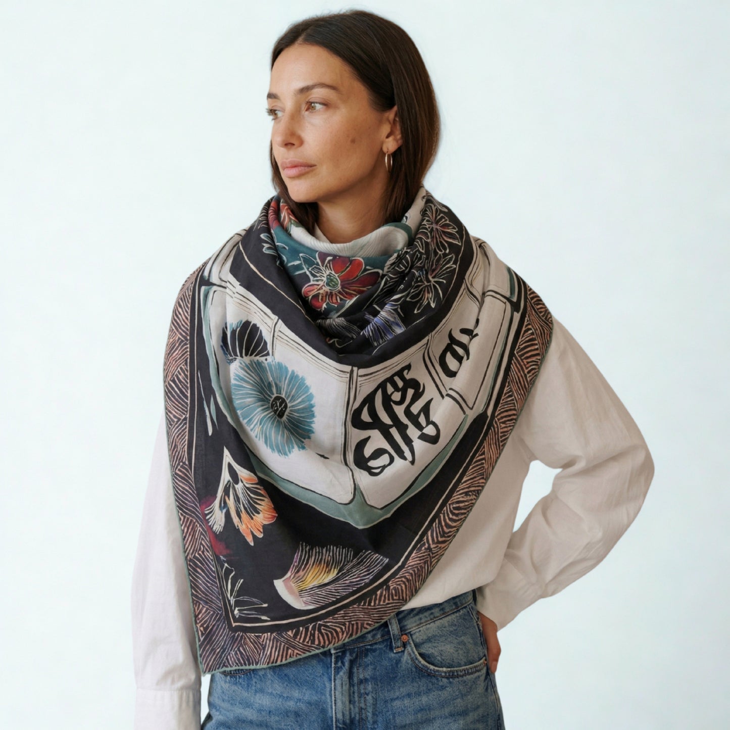 EASE & EARTH   -   135x135 cm cotton pareo/shawl