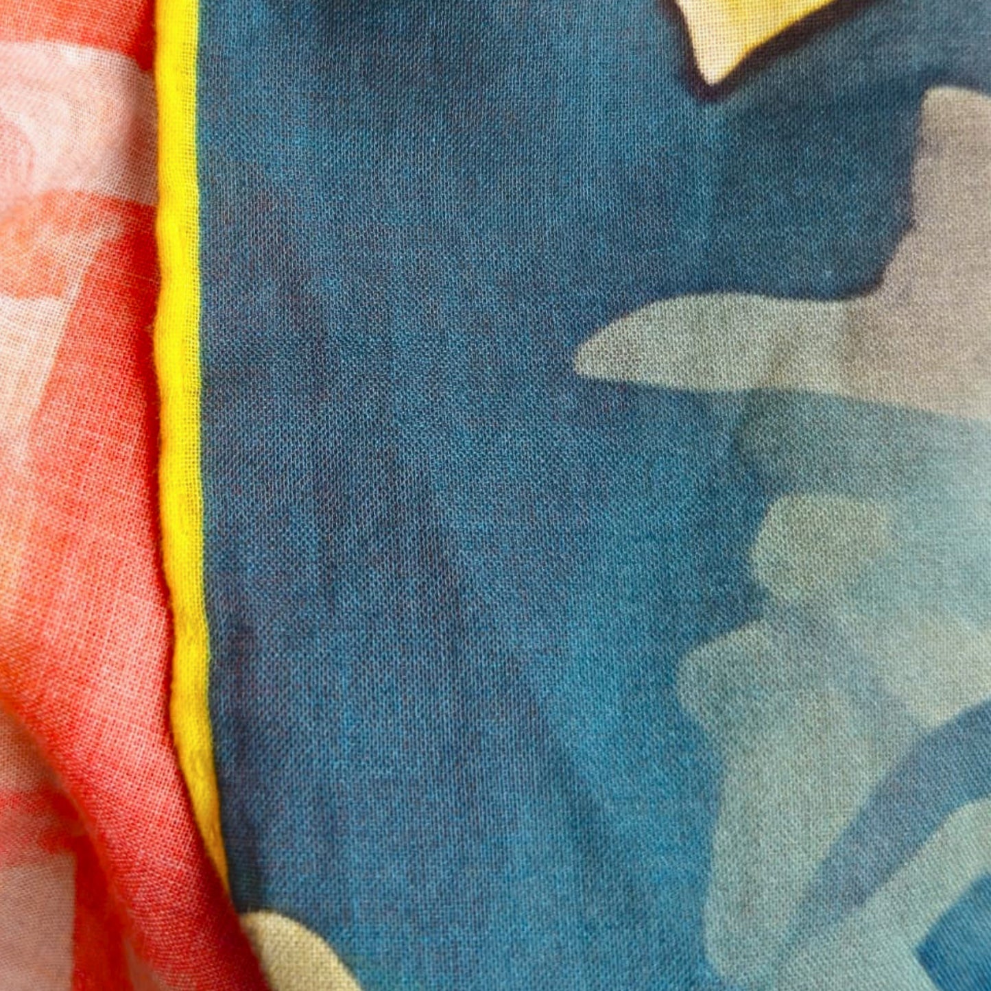 PALM WHISPER   -   135x135 cm cotton pareo/shawl