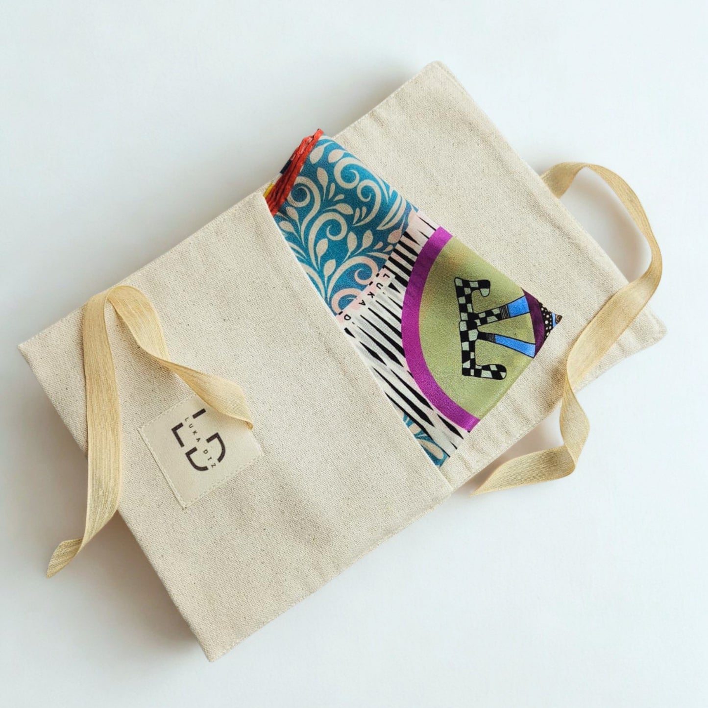 LOOMA   -   65x65 cm silk scarf