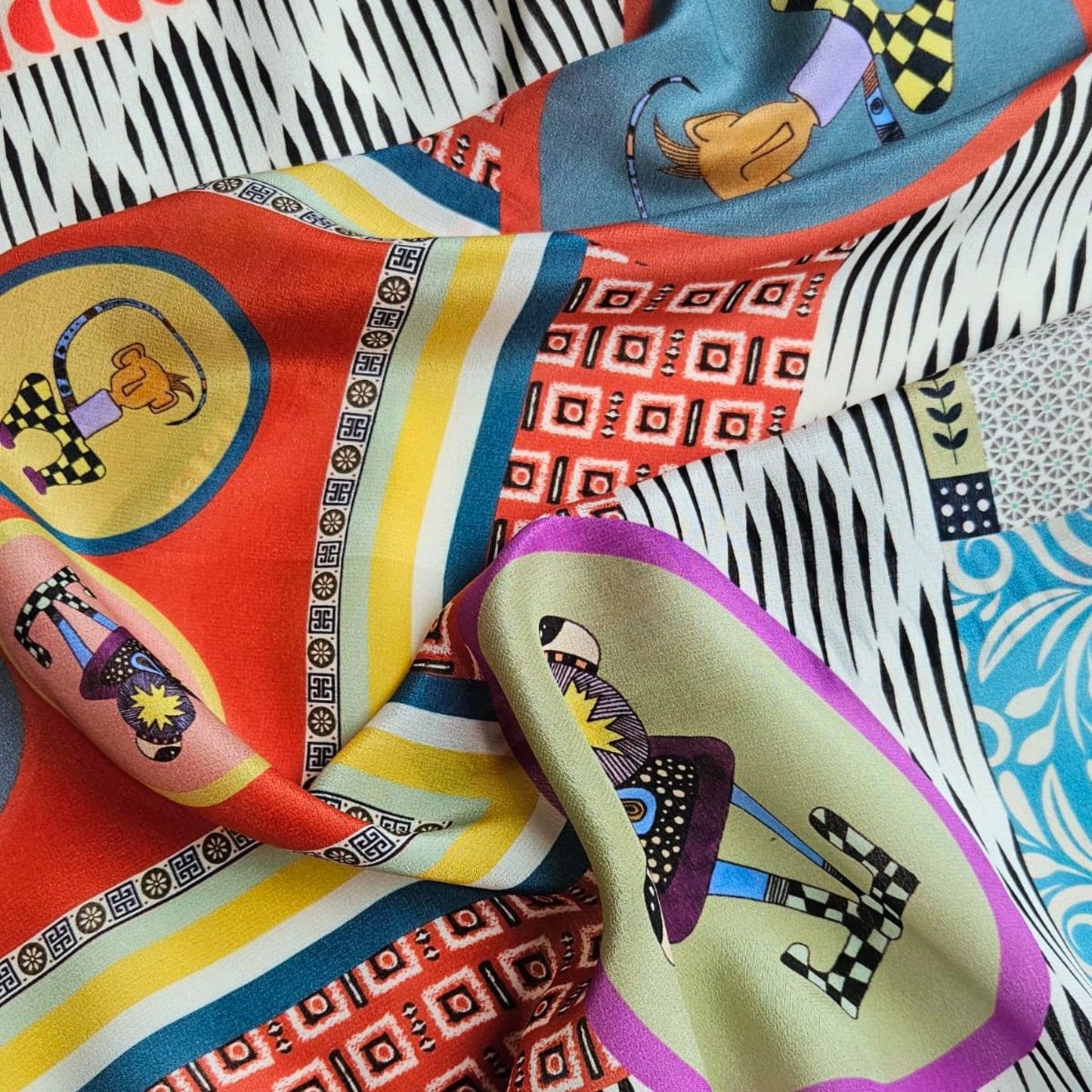 LOOMA   -   65x65 cm silk scarf