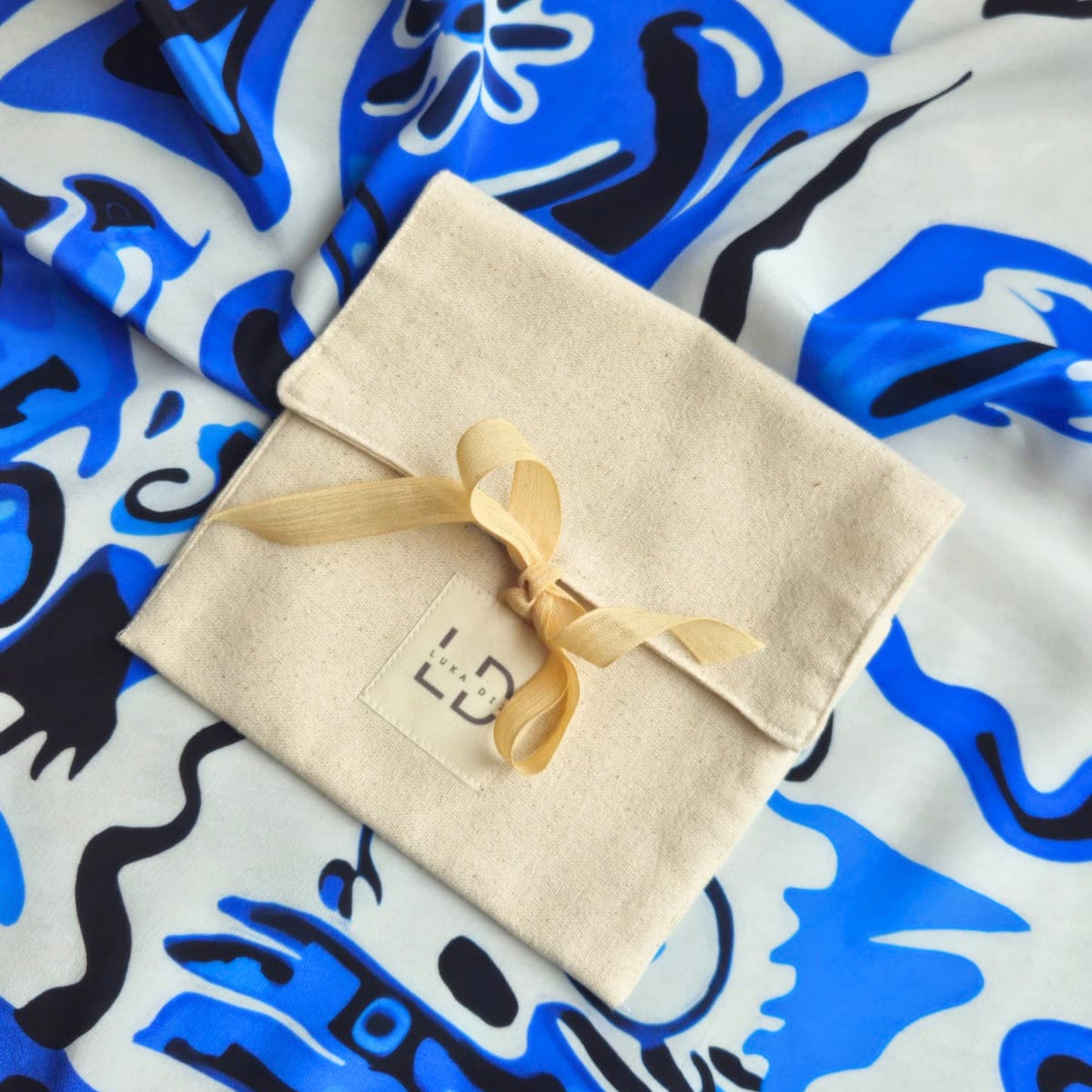 BREEZY COTTON - 65x65 cm silk scarf