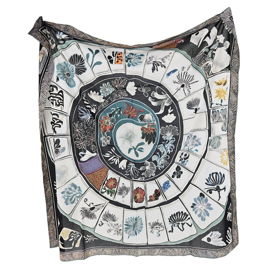 EASE & EARTH   -   135x135 cm cotton pareo/shawl